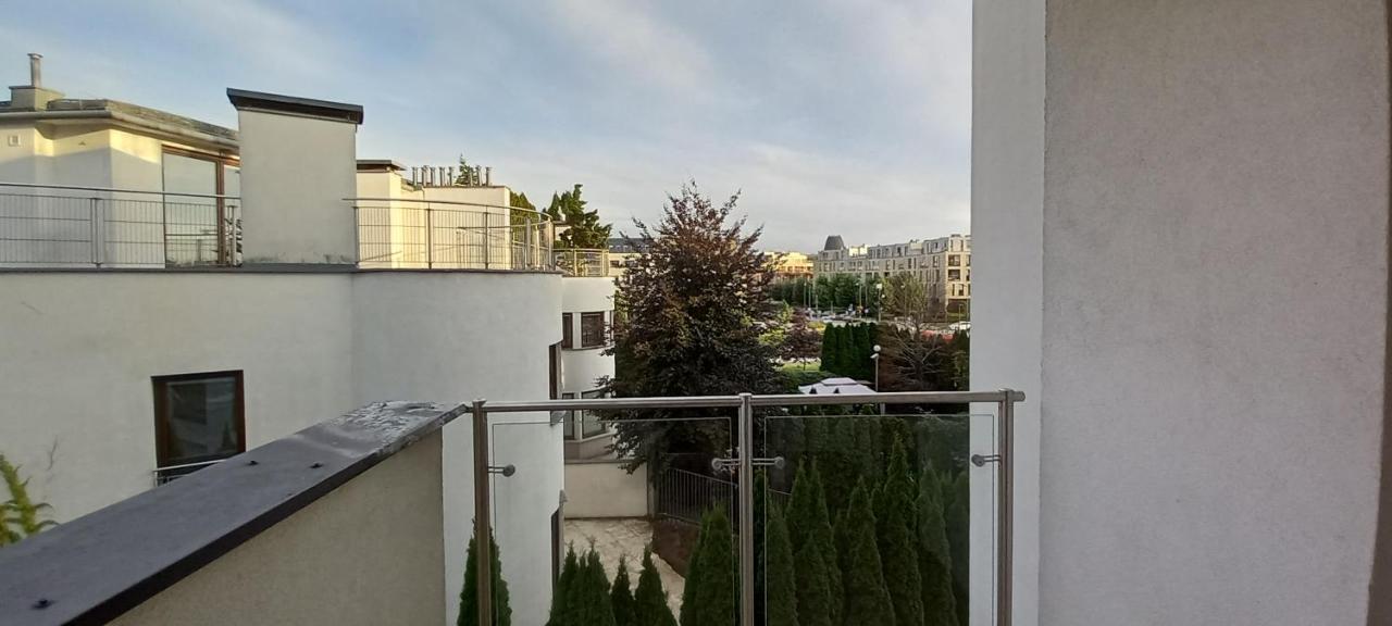 Apartament Wilanów - Sarmacka 1B Varsóvia Exterior foto